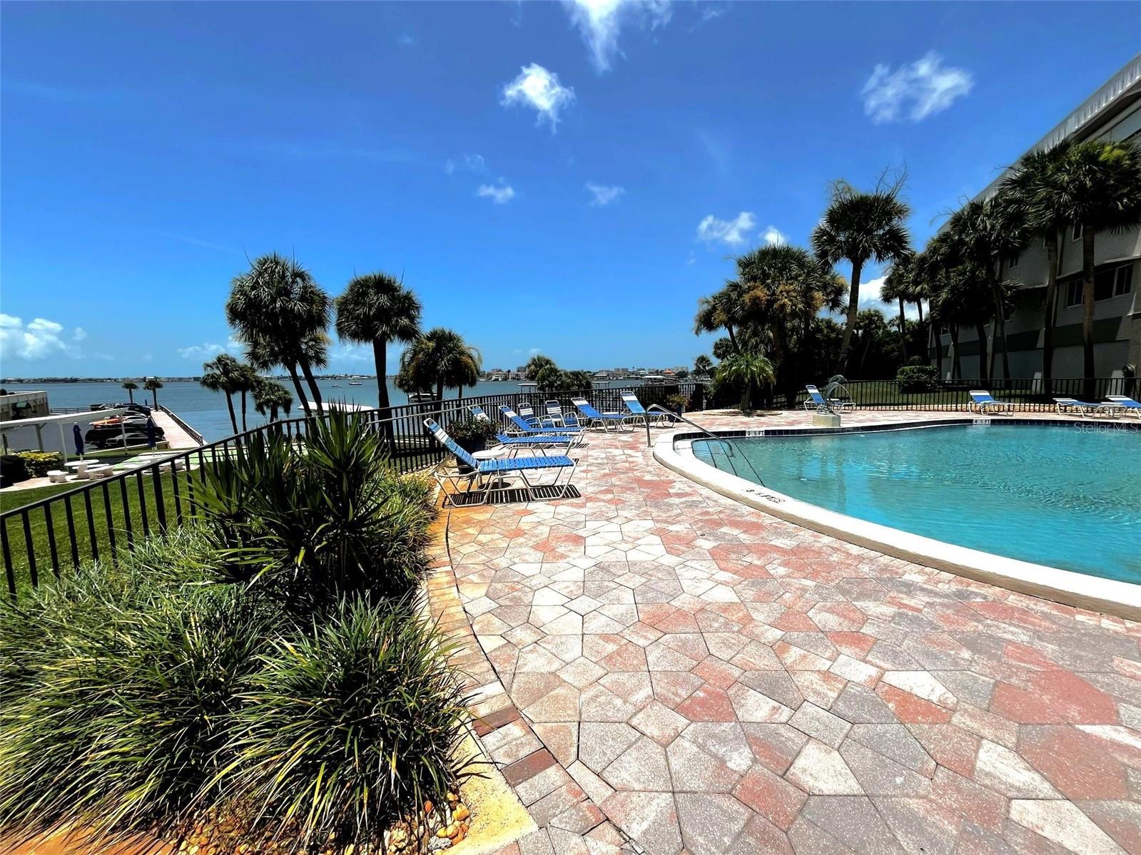 100 BLUFF VIEW DR #211A — photo 34