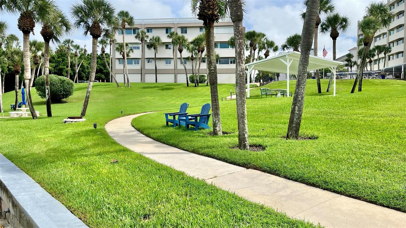 100 BLUFF VIEW DR #211A — photo 36