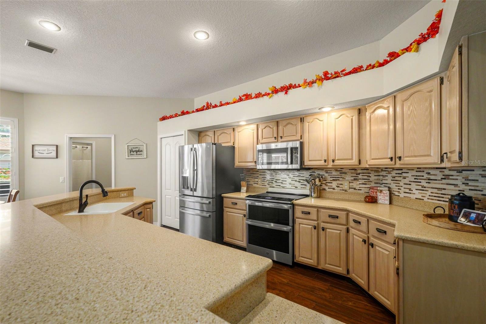 16809 WINDSOR PARK DR — photo 25