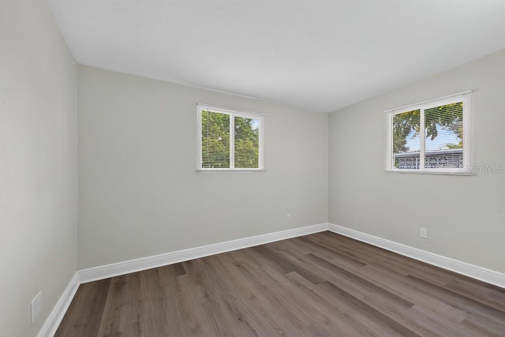 10528 113TH AVE — photo 34