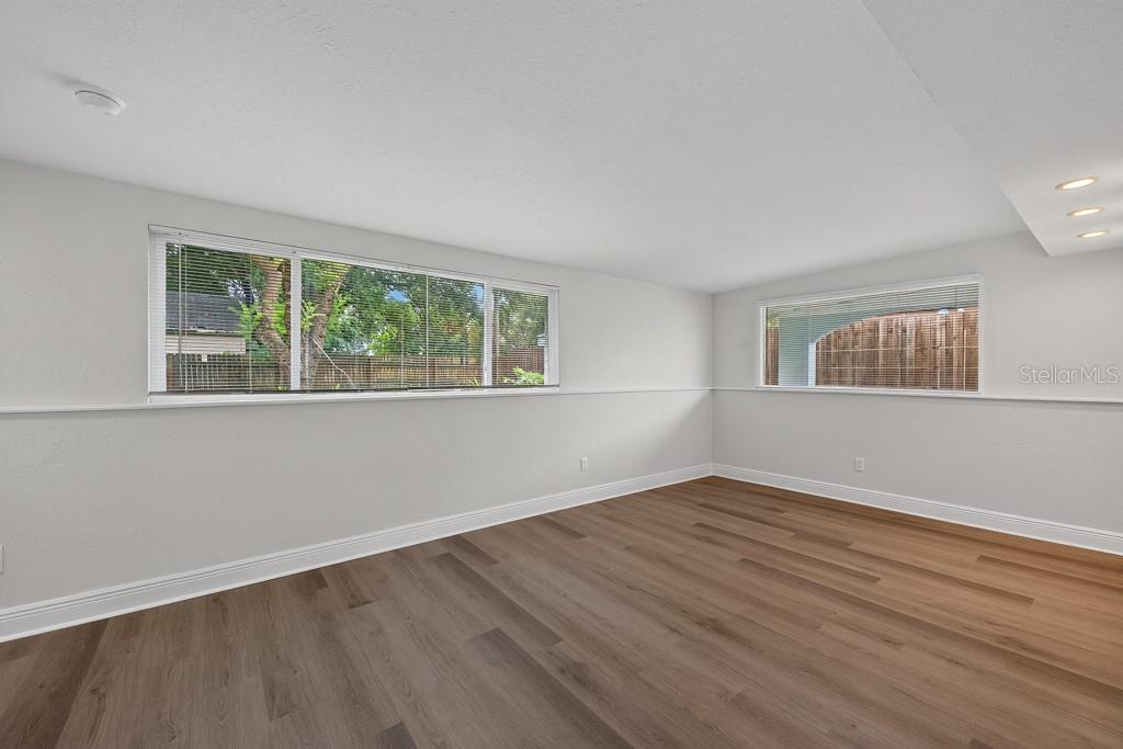 10528 113TH AVE — photo 21