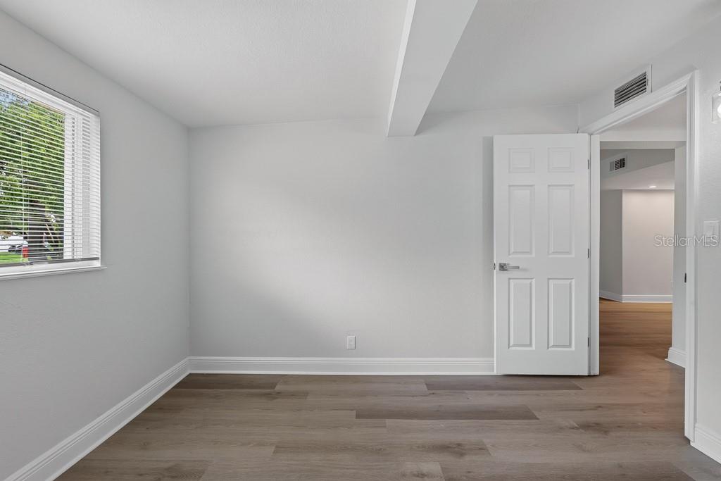 10528 113TH AVE — photo 31