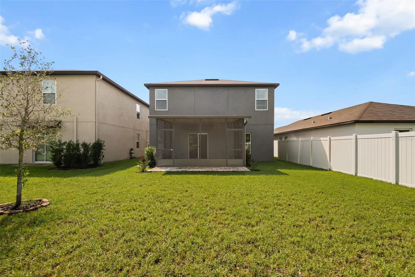 509 ROYAL EMPRESS DR — photo 20