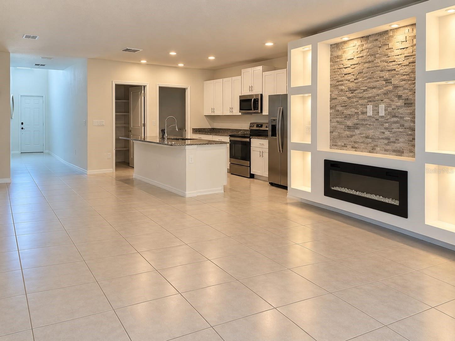 6304 BEVERLY HILLS DR — photo 6