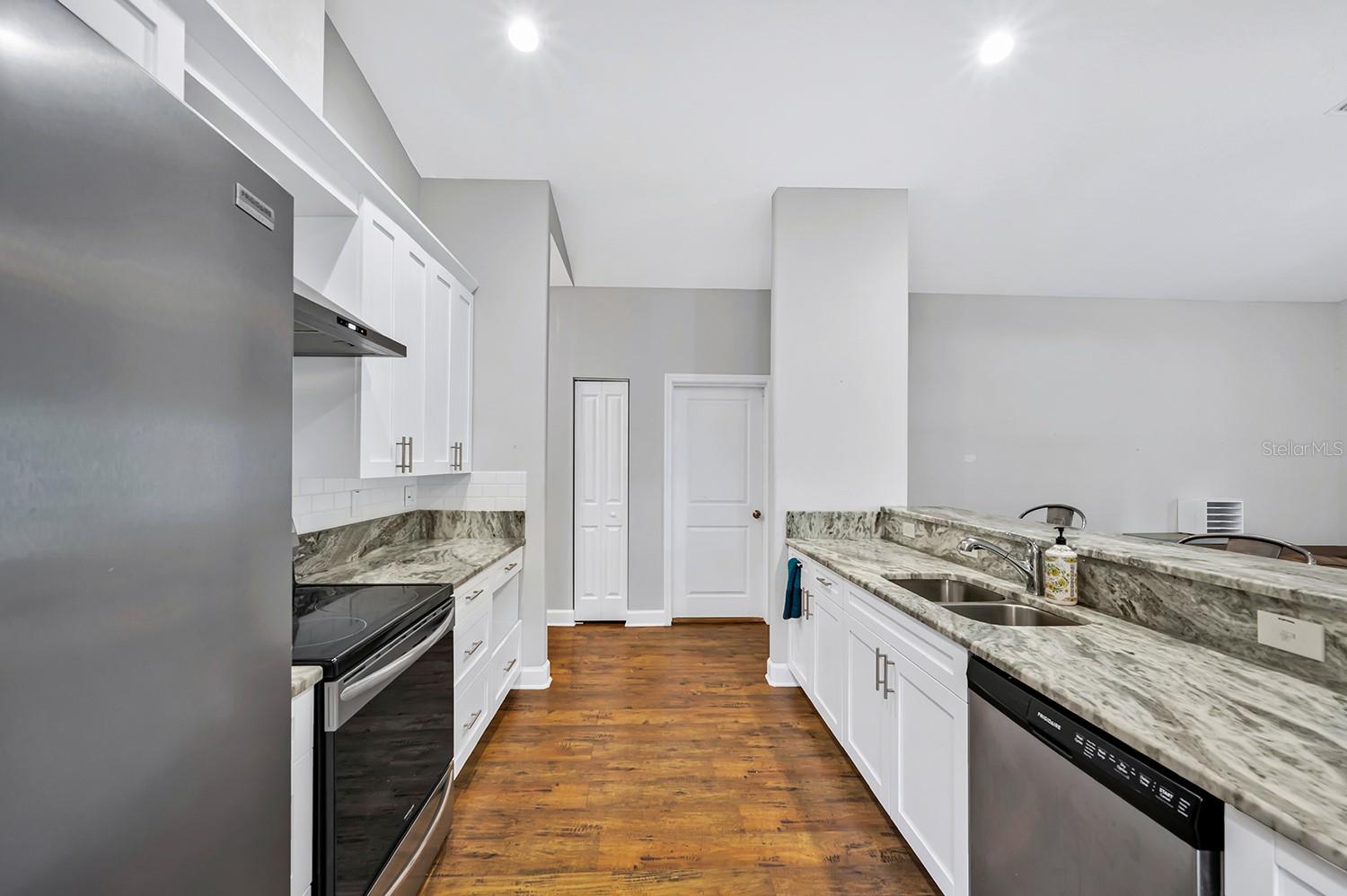 1606 E IDA ST — photo 13
