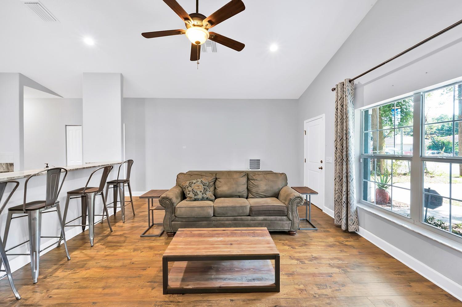 1606 E IDA ST — photo 7