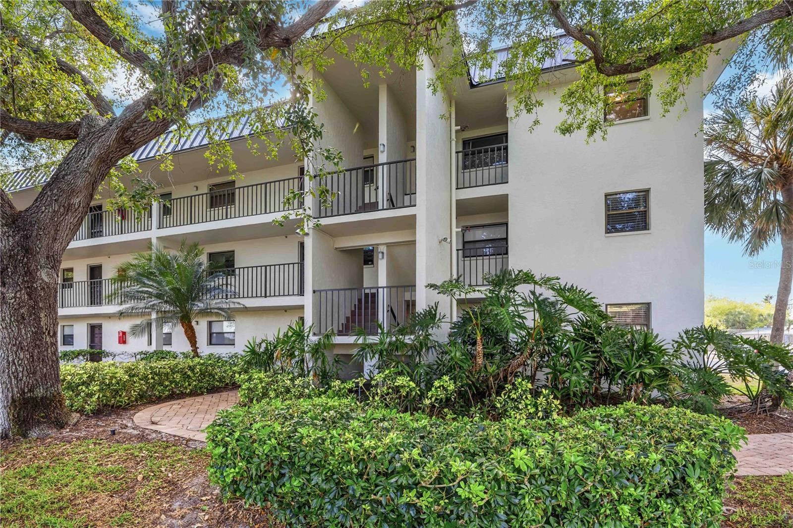 104 CAPRI ISLES BLVD #301 — photo 2