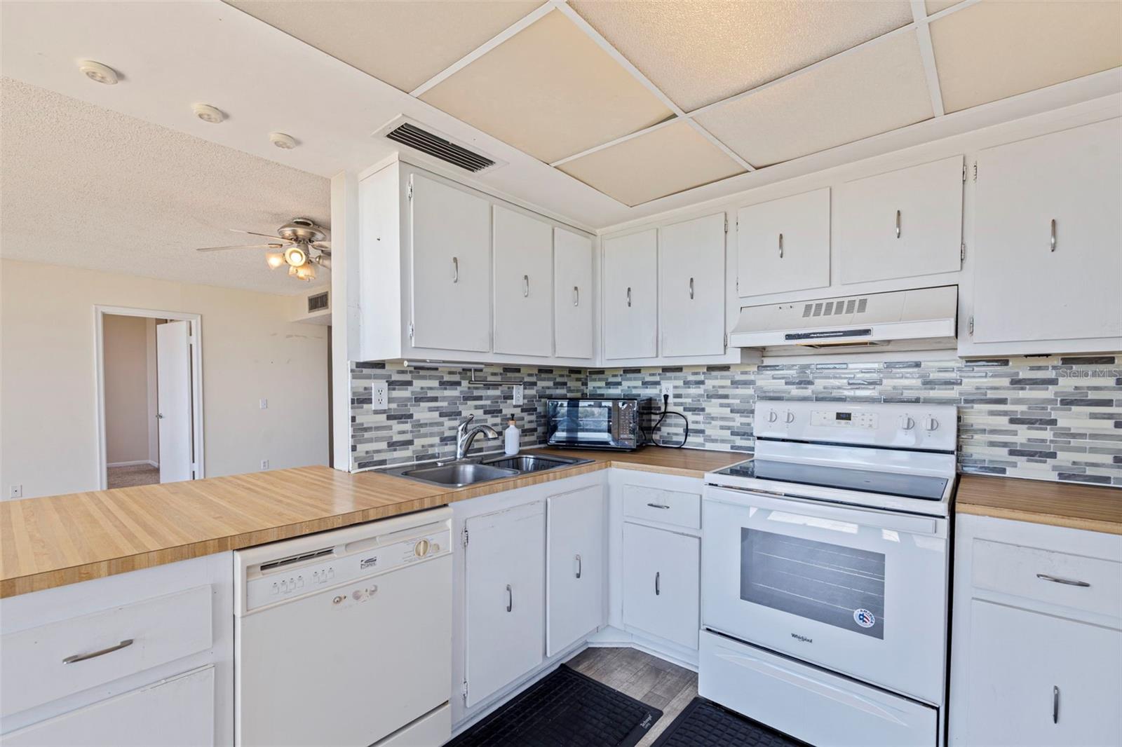 6210 SUN BLVD #408 — photo 9