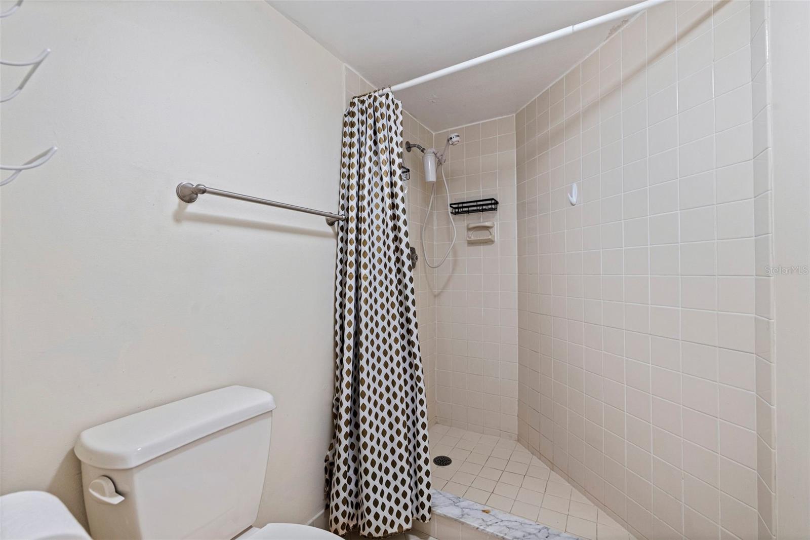 6210 SUN BLVD #408 — photo 14