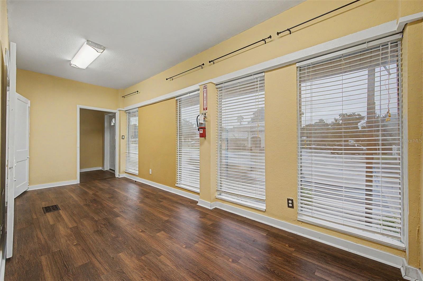 2019 MANATEE AVE W — photo 4