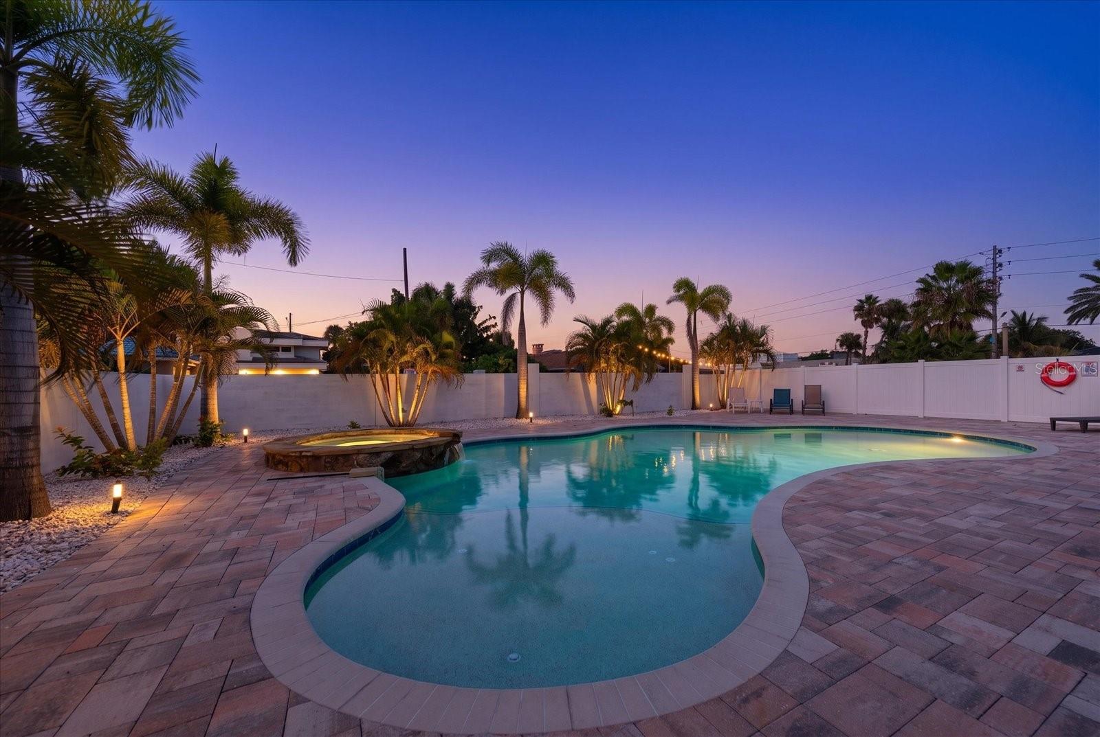 1512 GULF BLVD — photo 3