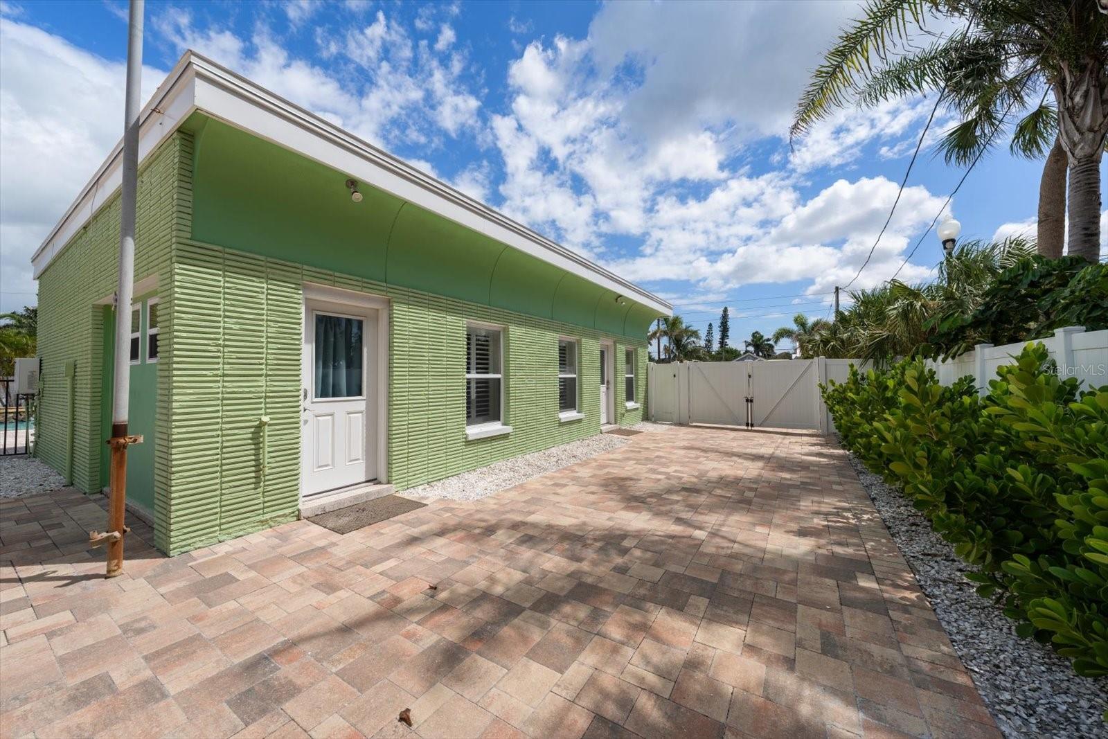 1512 GULF BLVD — photo 45