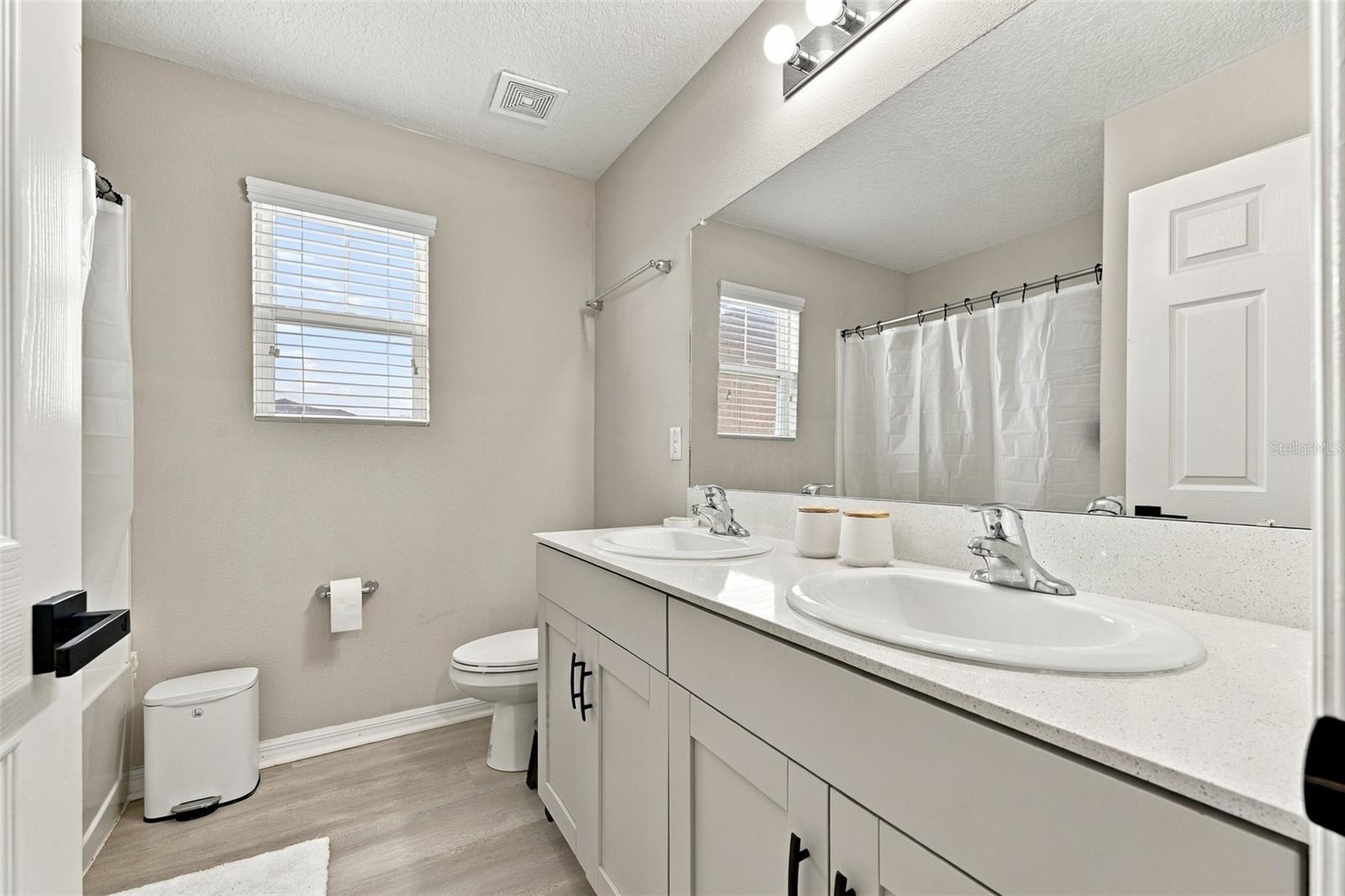 12665 TANNENCREST DR — photo 27