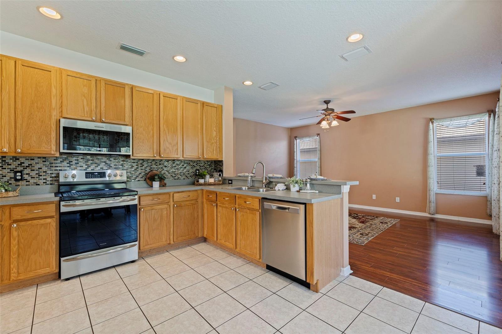 4758 WHISPERING WIND AVE — photo 18