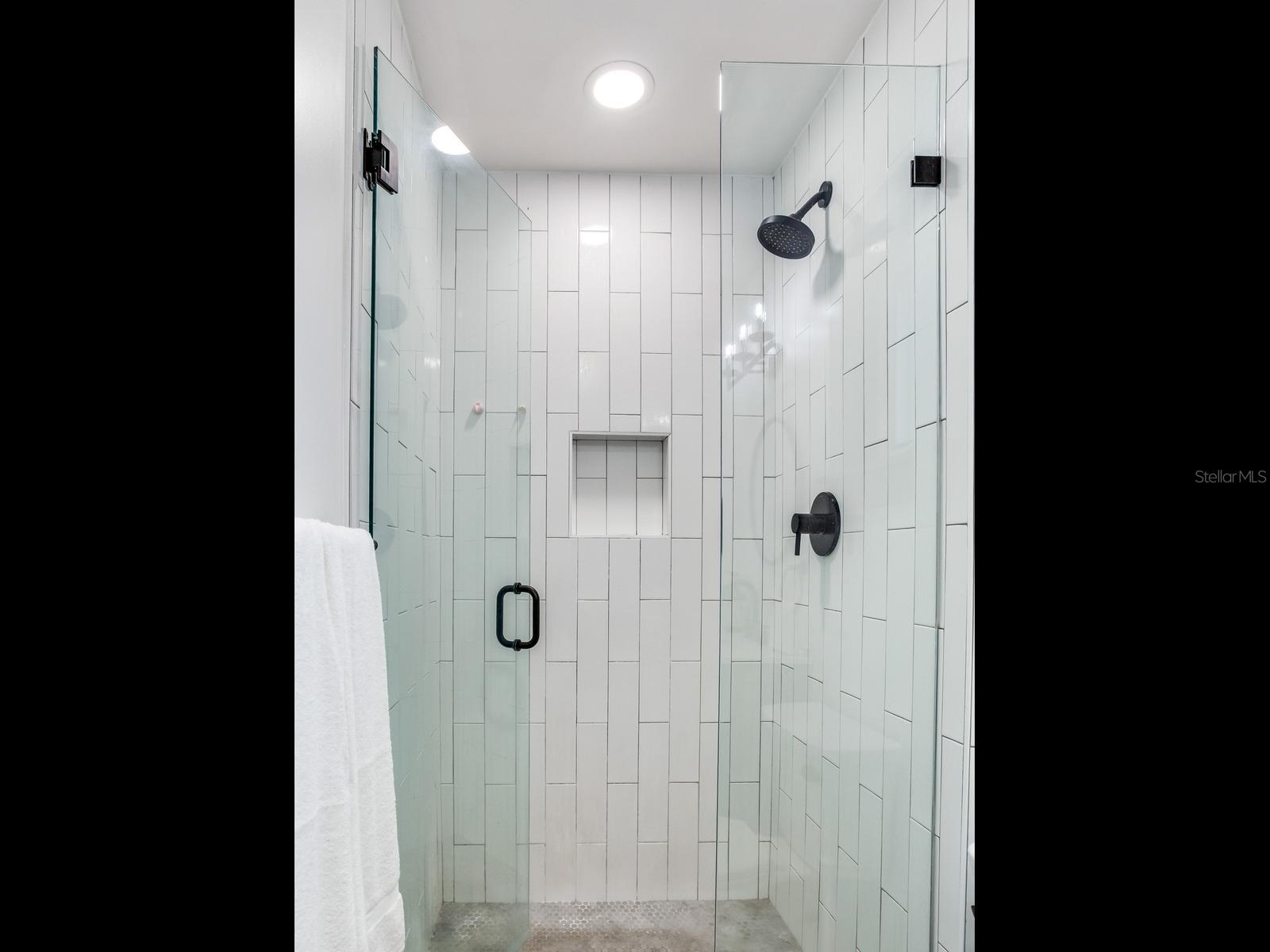 4609 W HAWTHORNE RD — photo 26