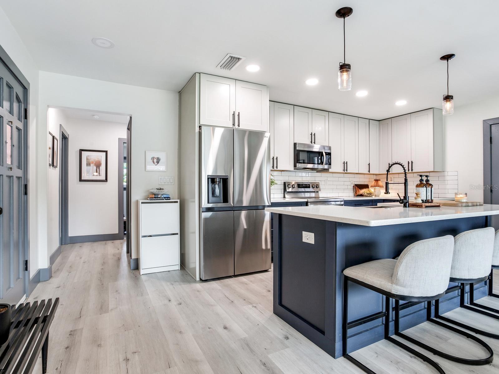 4609 W HAWTHORNE RD — photo 16
