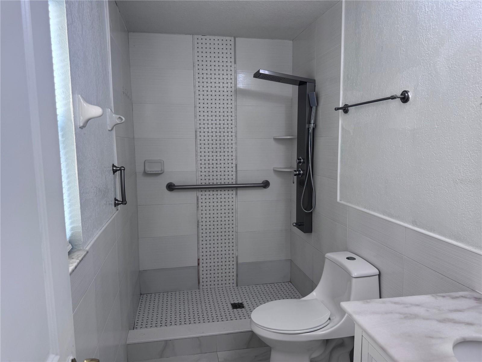 5208 CARROLLWOOD MEADOWS DR — photo 15