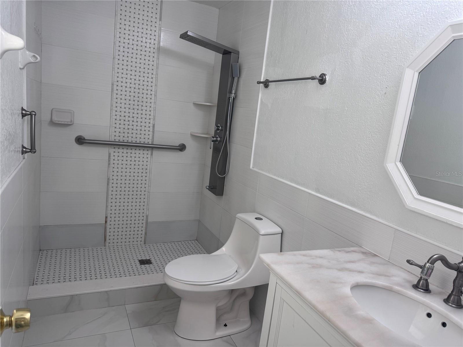 5208 CARROLLWOOD MEADOWS DR — photo 16