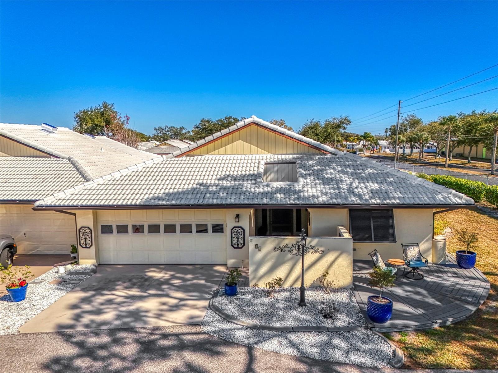 32 PEBBLE ROCK DR — photo 3