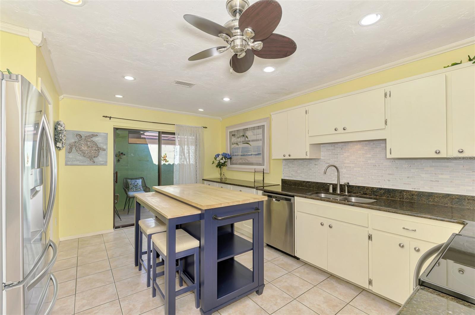 32 PEBBLE ROCK DR — photo 18
