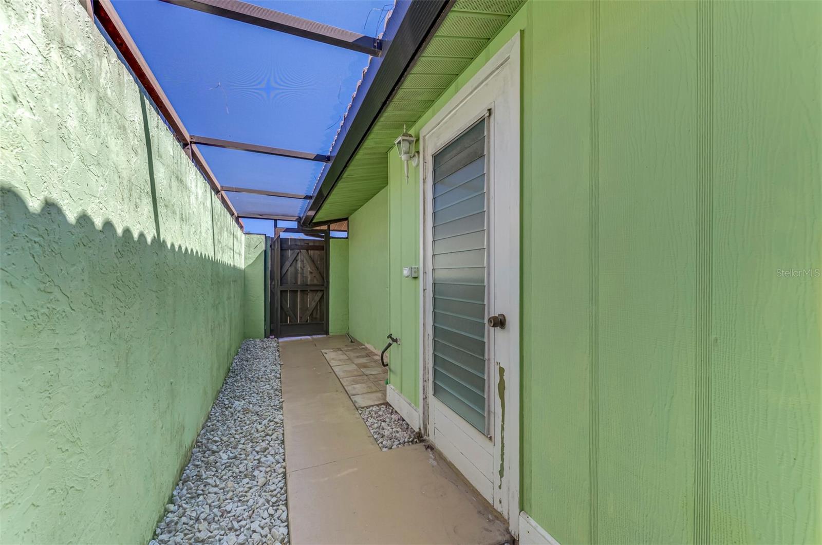 32 PEBBLE ROCK DR — photo 39