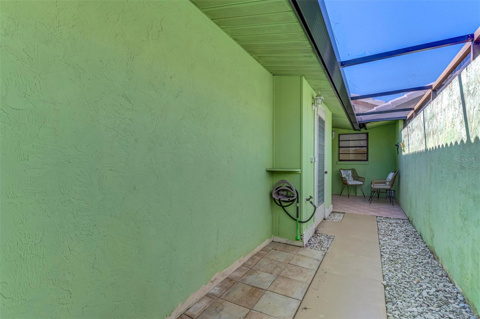 32 PEBBLE ROCK DR — photo 40