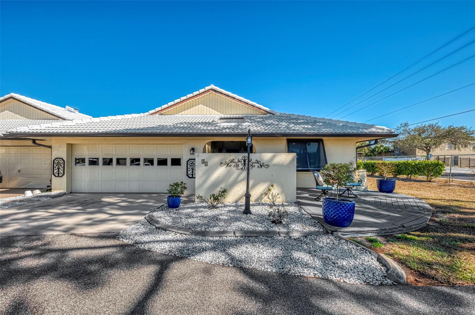 32 PEBBLE ROCK DR — photo 2