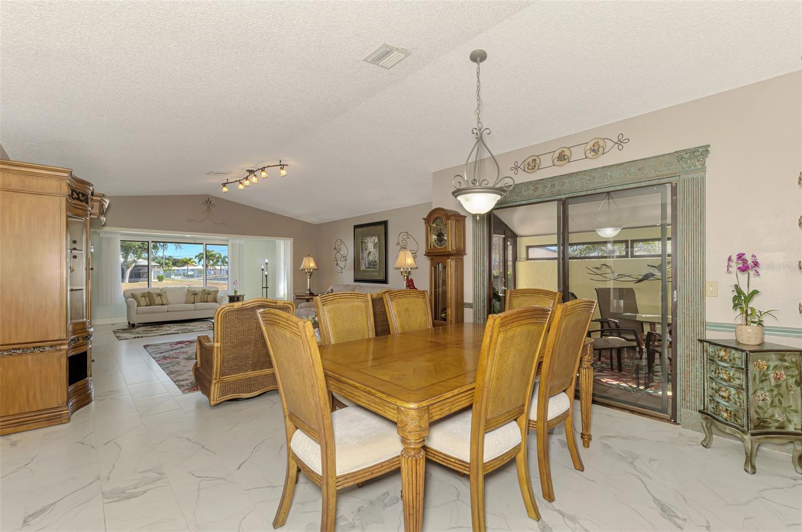 32 PEBBLE ROCK DR — photo 12