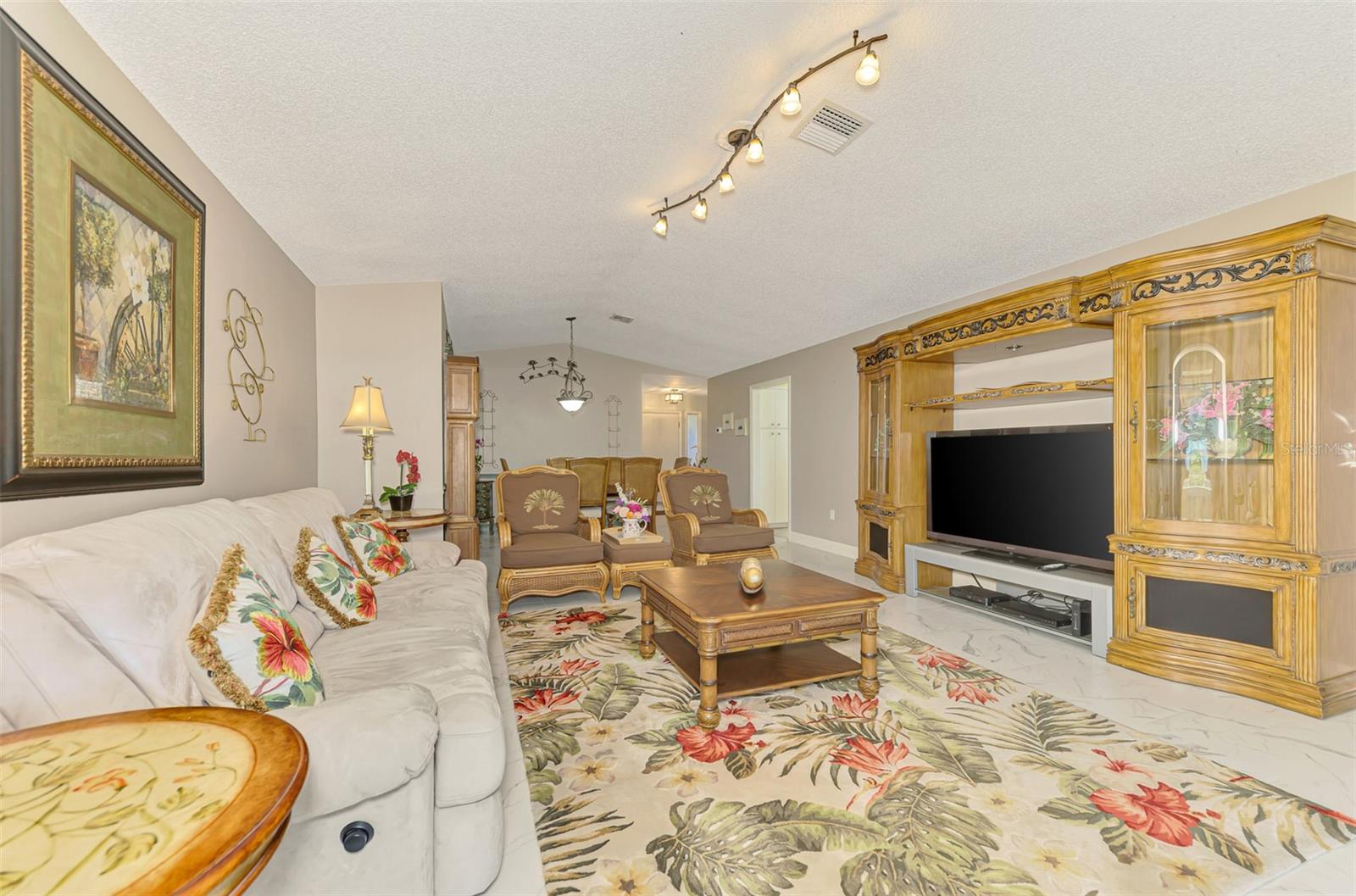 32 PEBBLE ROCK DR — photo 14