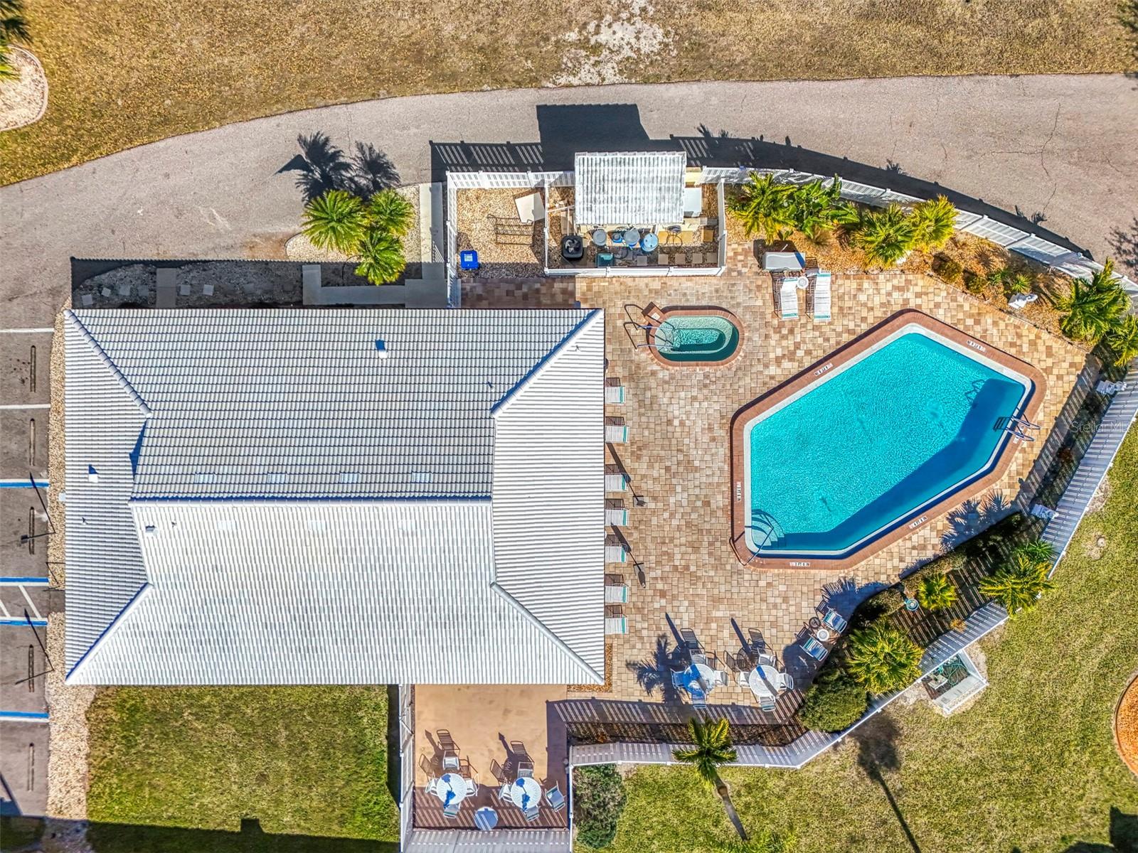 32 PEBBLE ROCK DR — photo 47