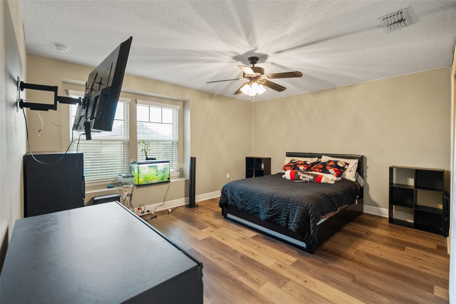 5840 MARMALADE LN — photo 25