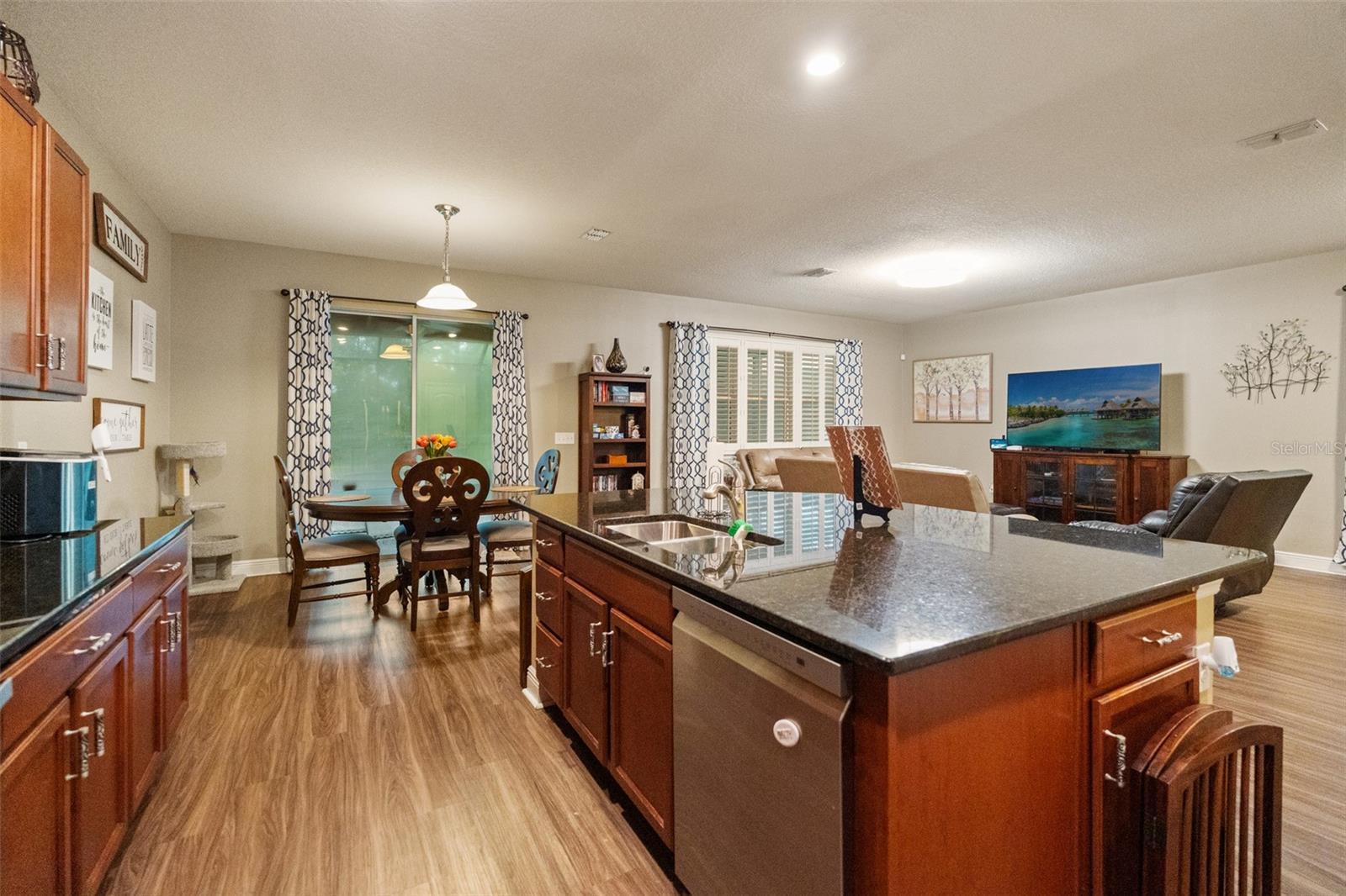 5840 MARMALADE LN — photo 10