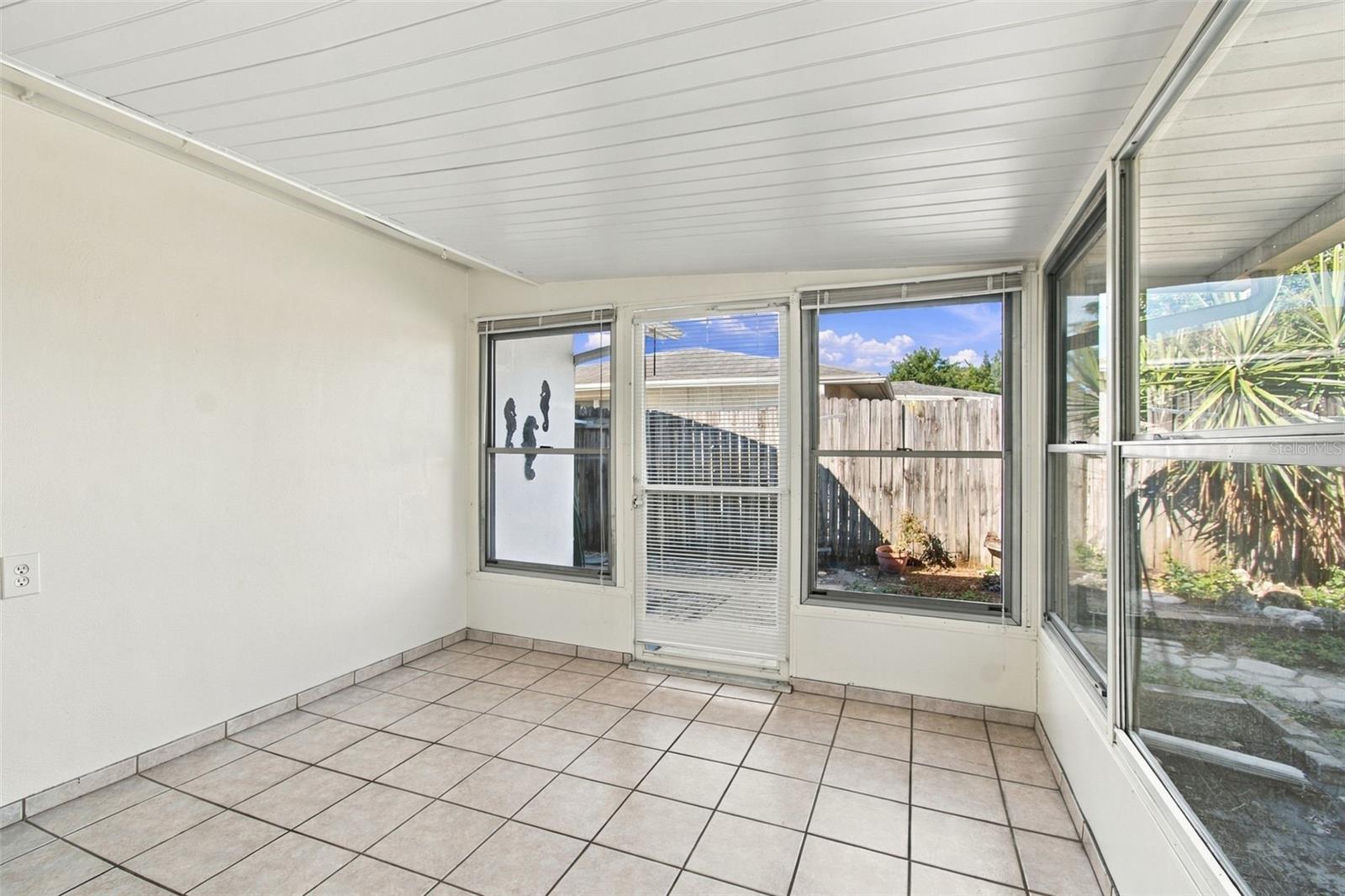 7917 MIMOSA DR — photo 41
