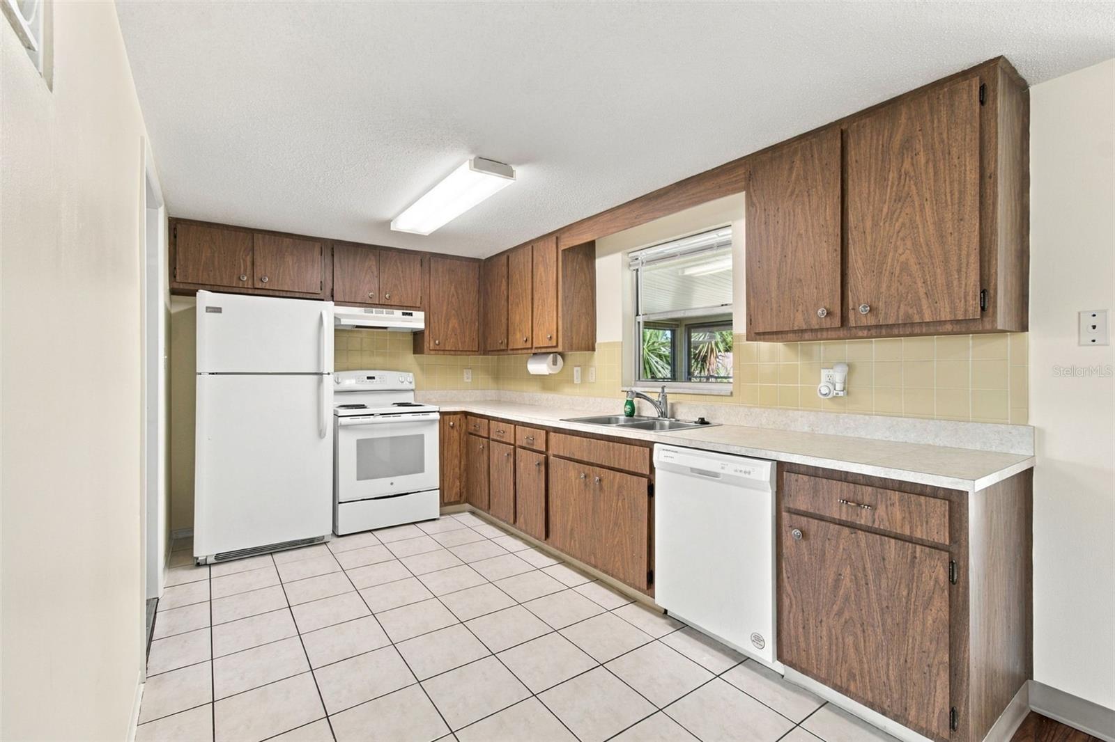 7917 MIMOSA DR — photo 19