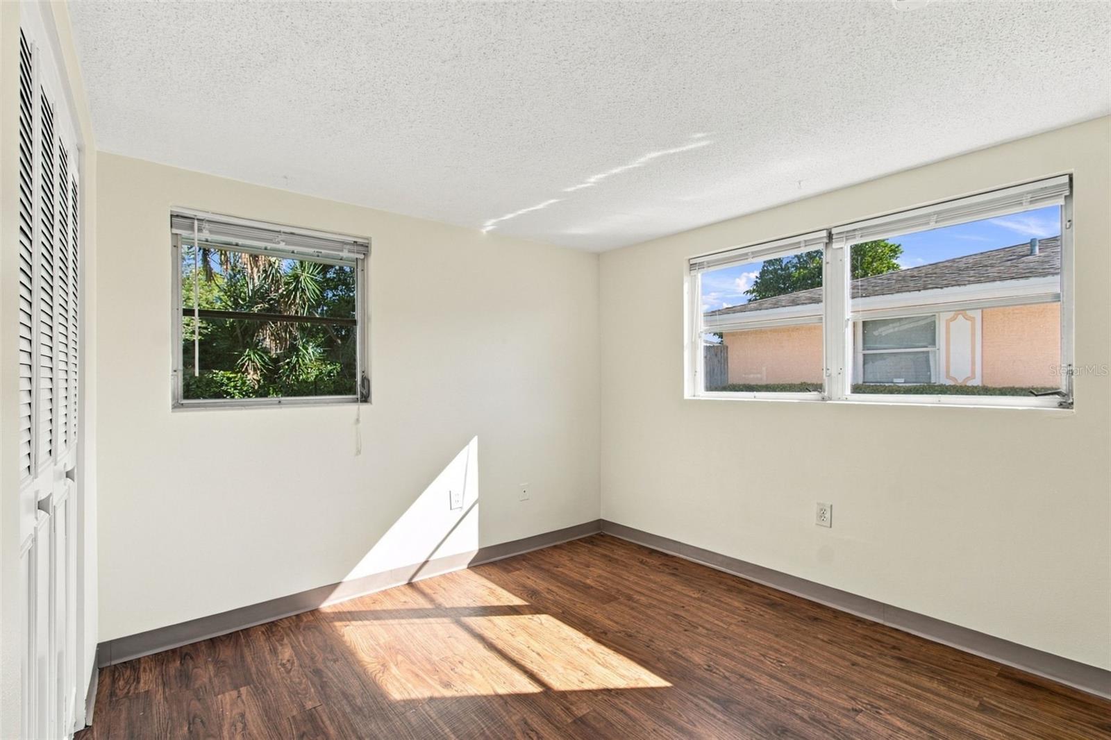 7917 MIMOSA DR — photo 27