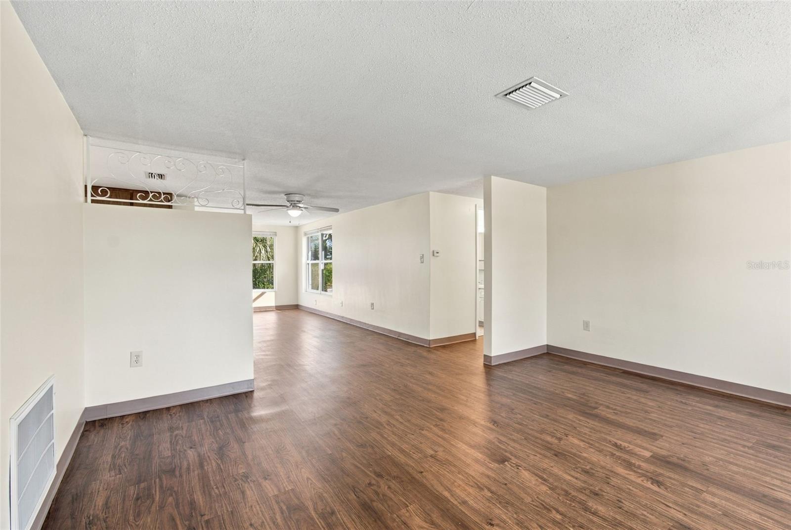 7917 MIMOSA DR — photo 8