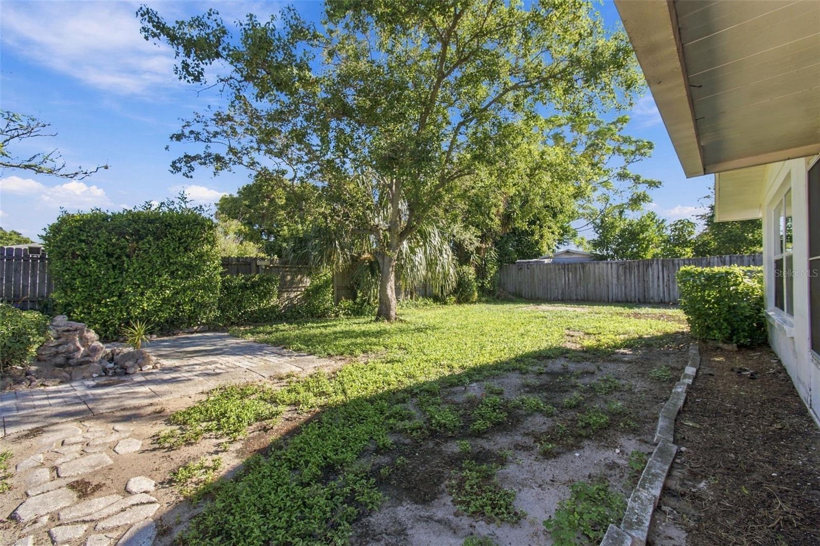 7917 MIMOSA DR — photo 46