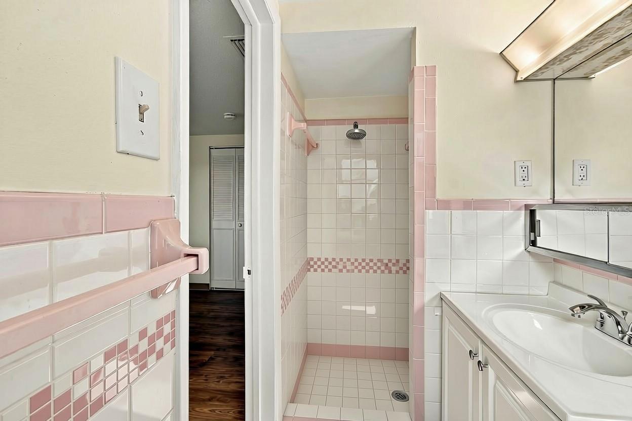 7917 MIMOSA DR — photo 37