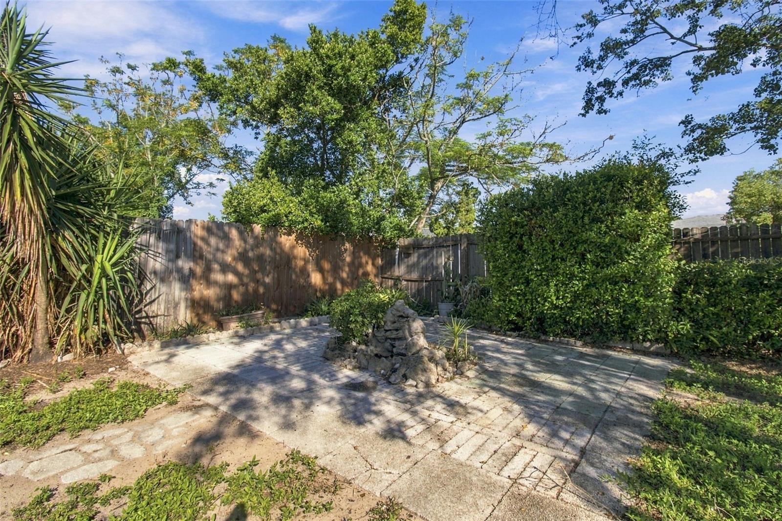 7917 MIMOSA DR — photo 48