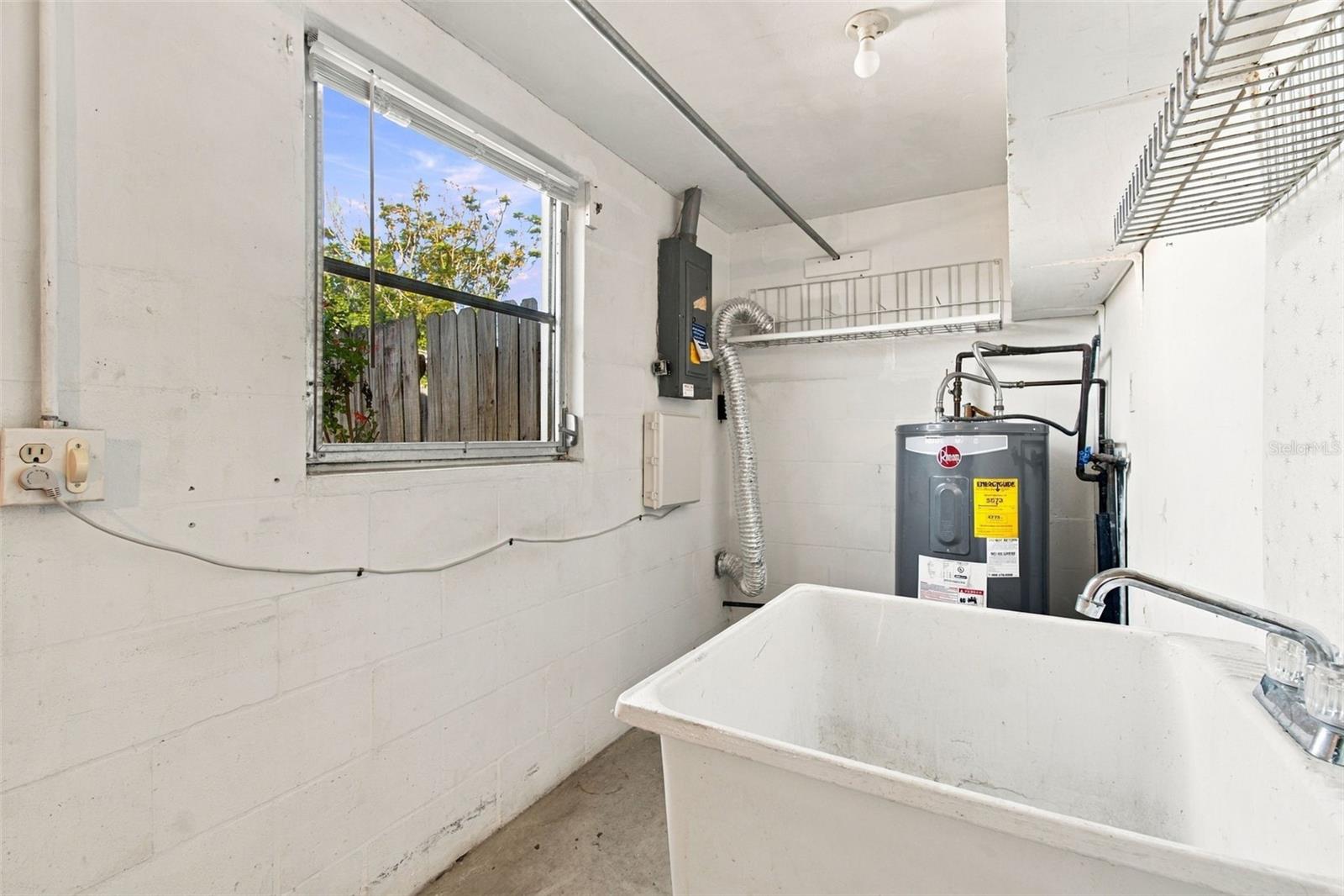 7917 MIMOSA DR — photo 58