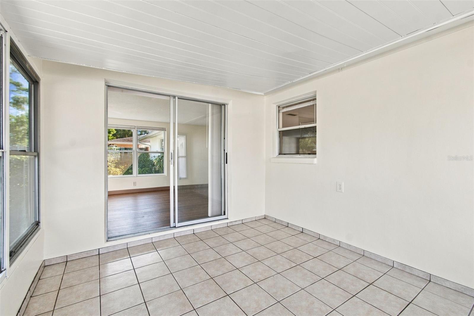7917 MIMOSA DR — photo 42