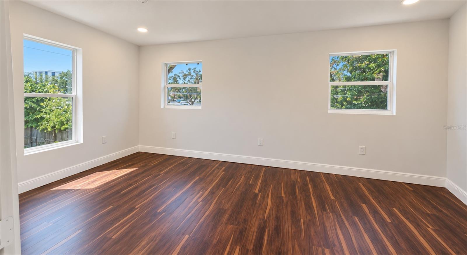 4615 AEGEAN AVE — photo 21