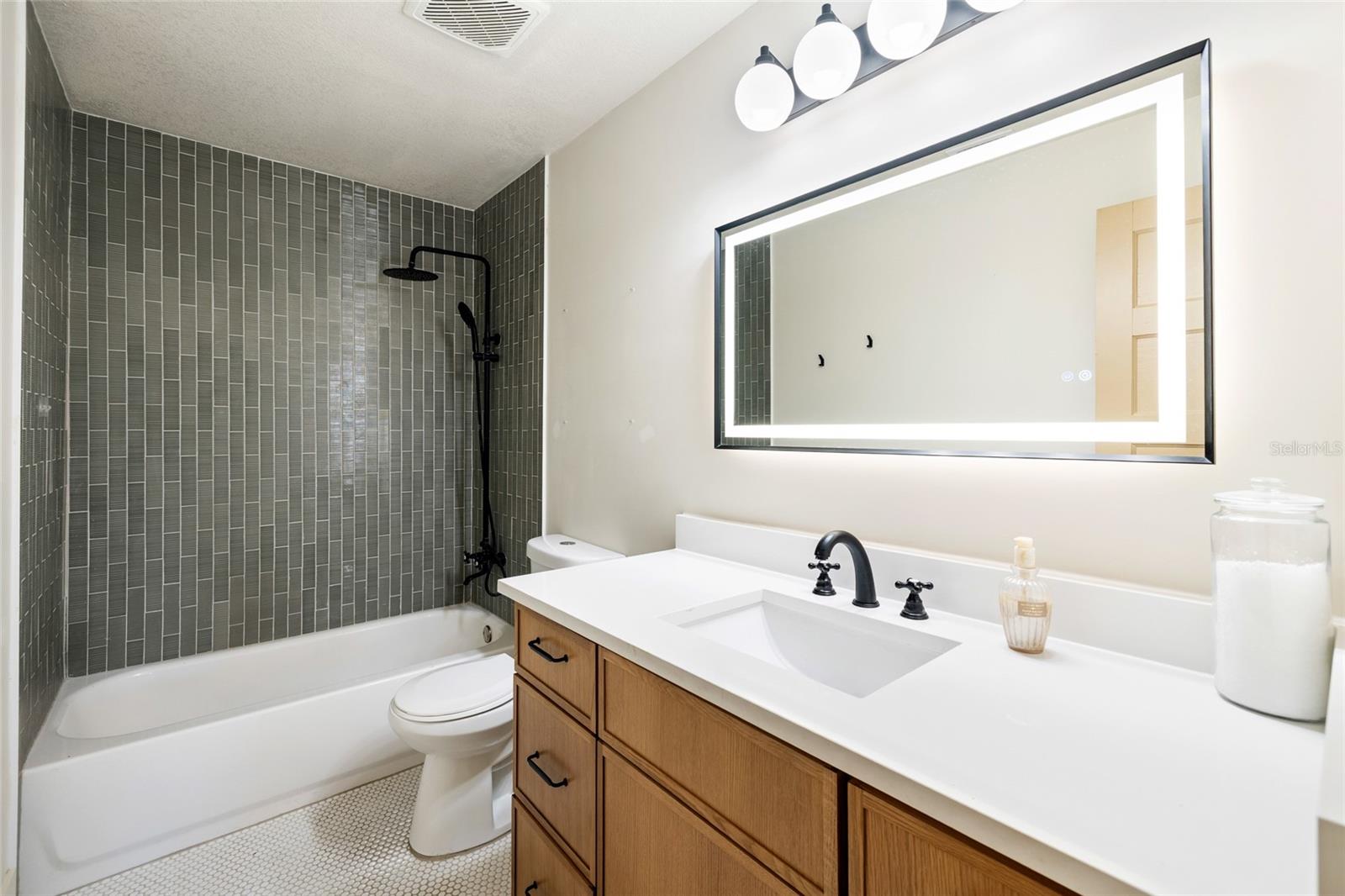 8212 SUNNY VALE PL — photo 34