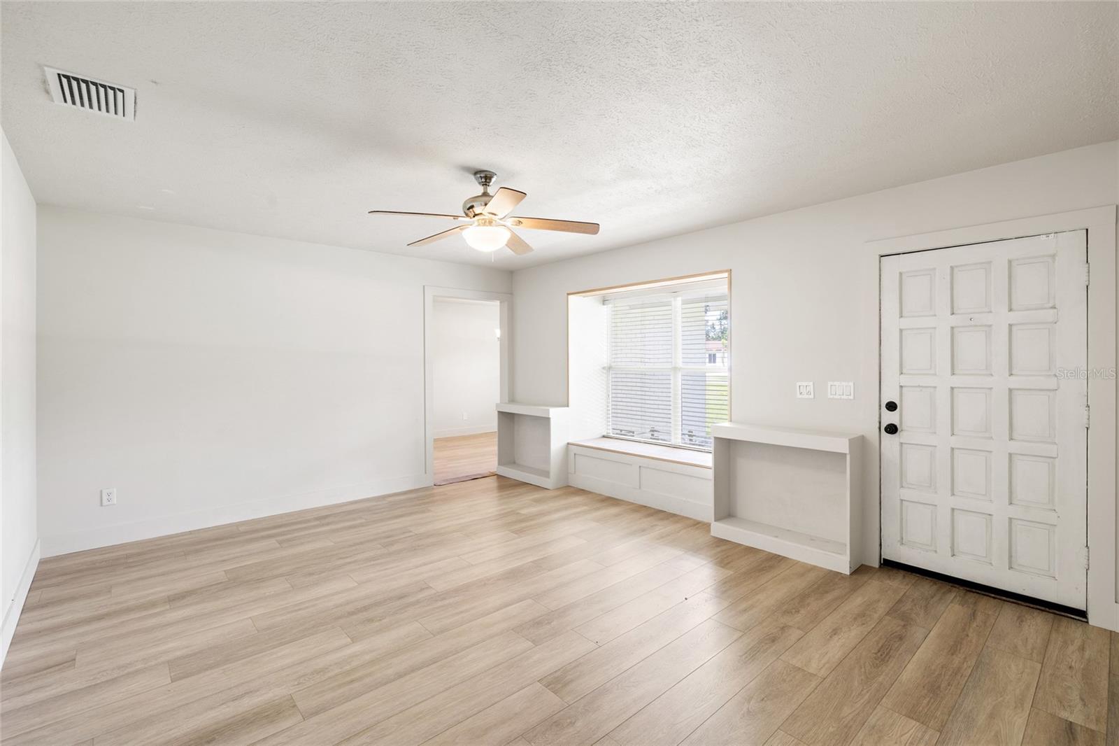 8212 SUNNY VALE PL — photo 6