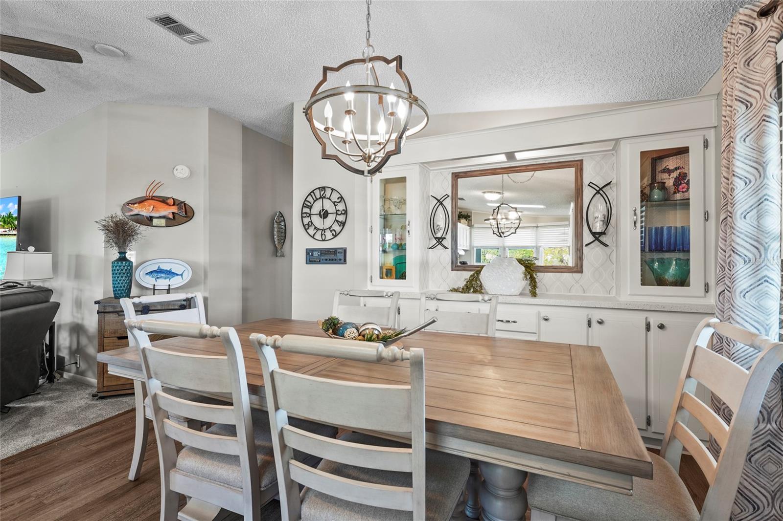 8470 IMPERIAL CIR — photo 14