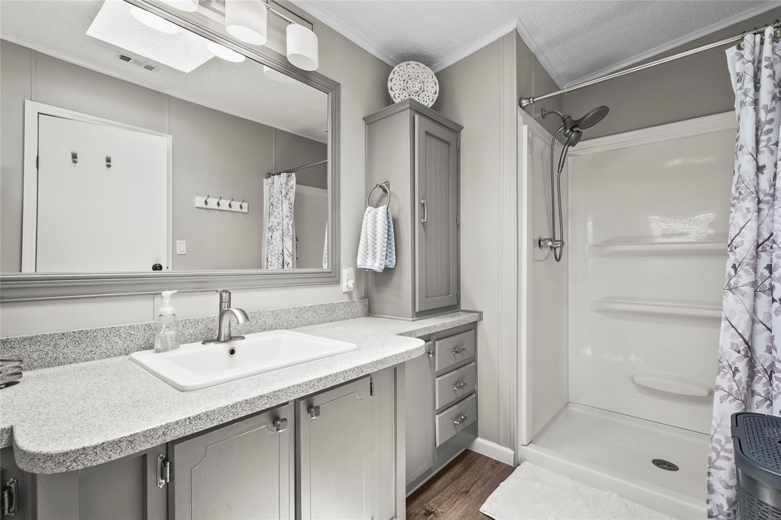 8470 IMPERIAL CIR — photo 21