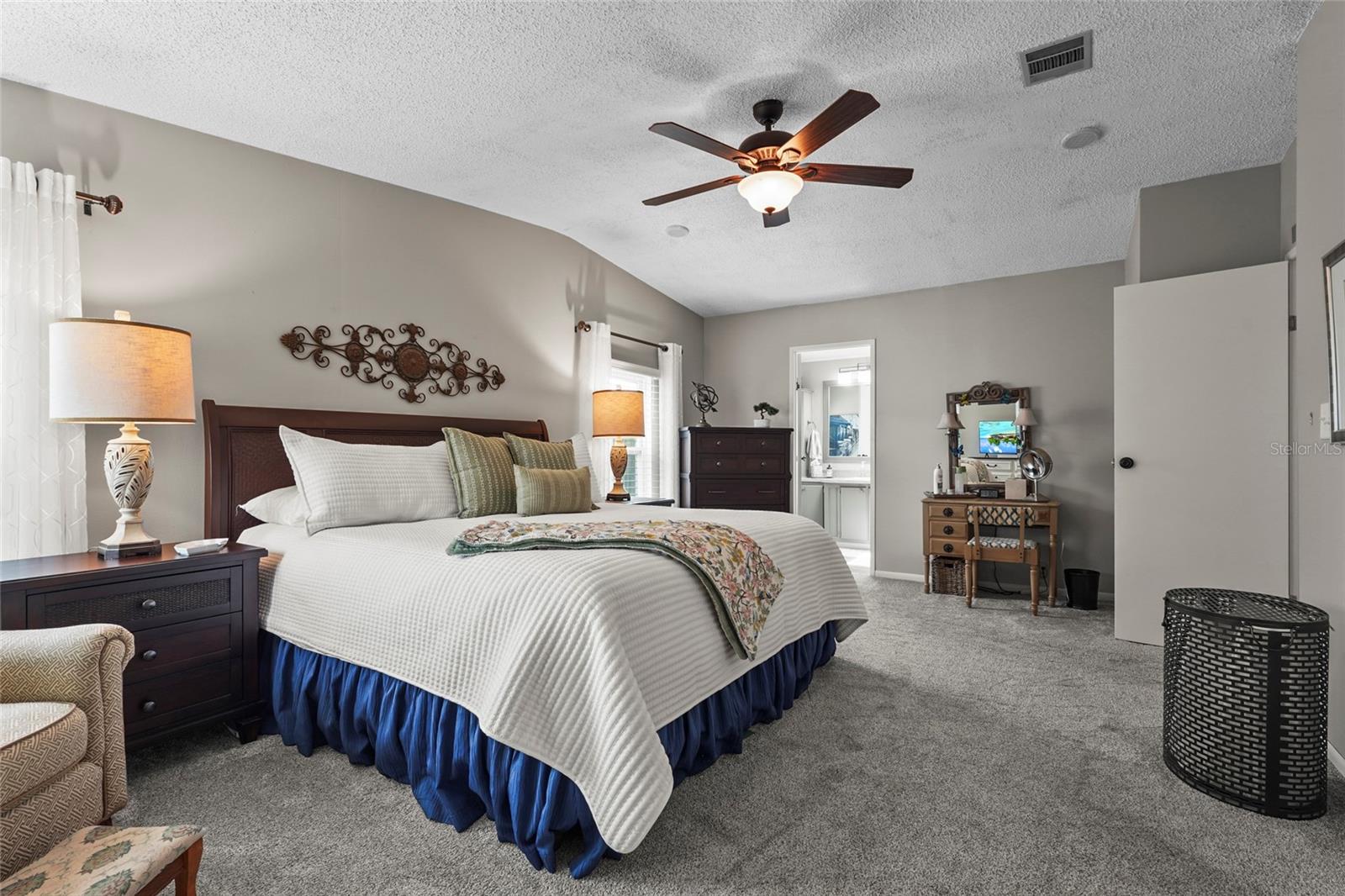 8470 IMPERIAL CIR — photo 17