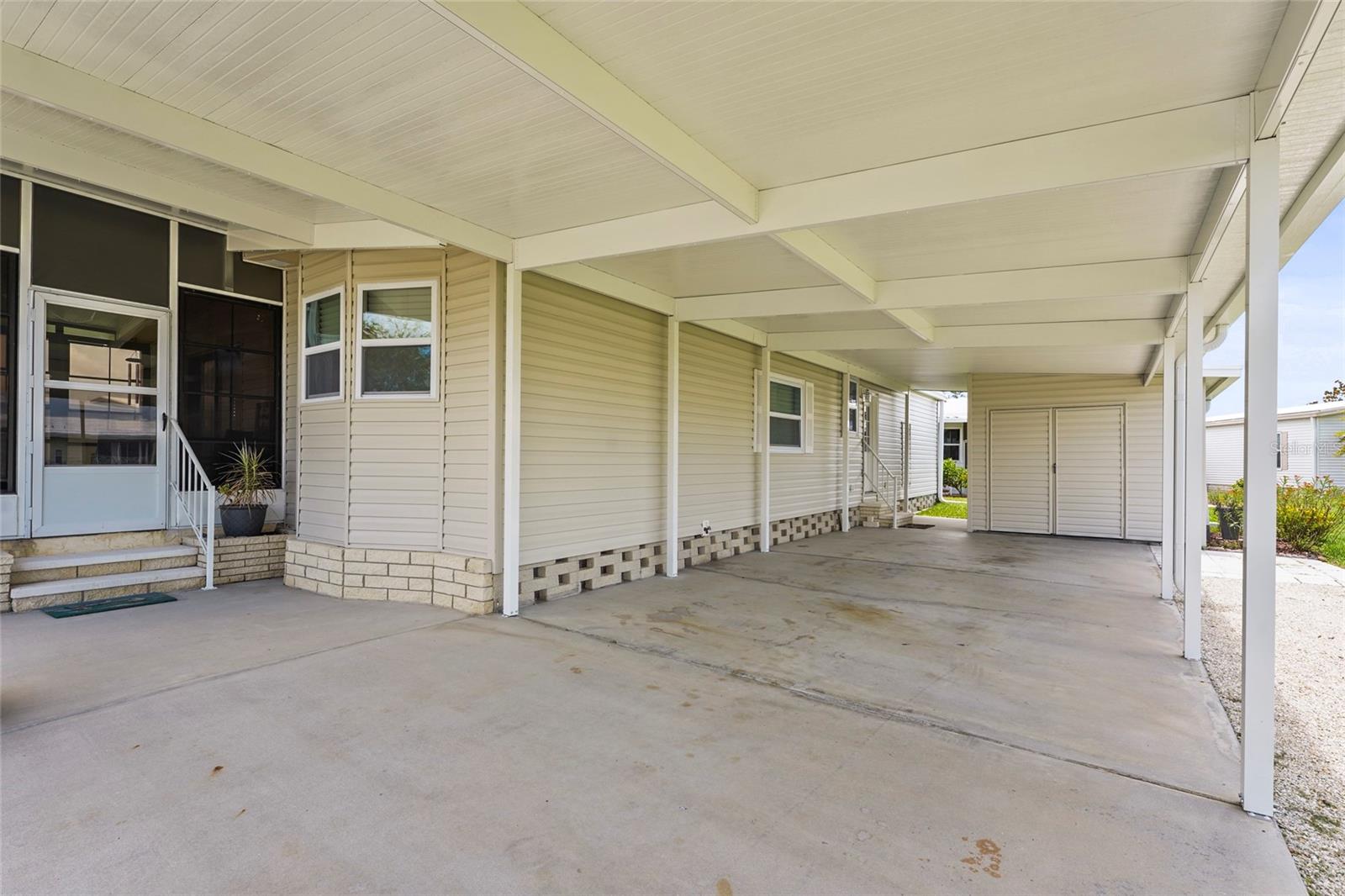 8470 IMPERIAL CIR — photo 38