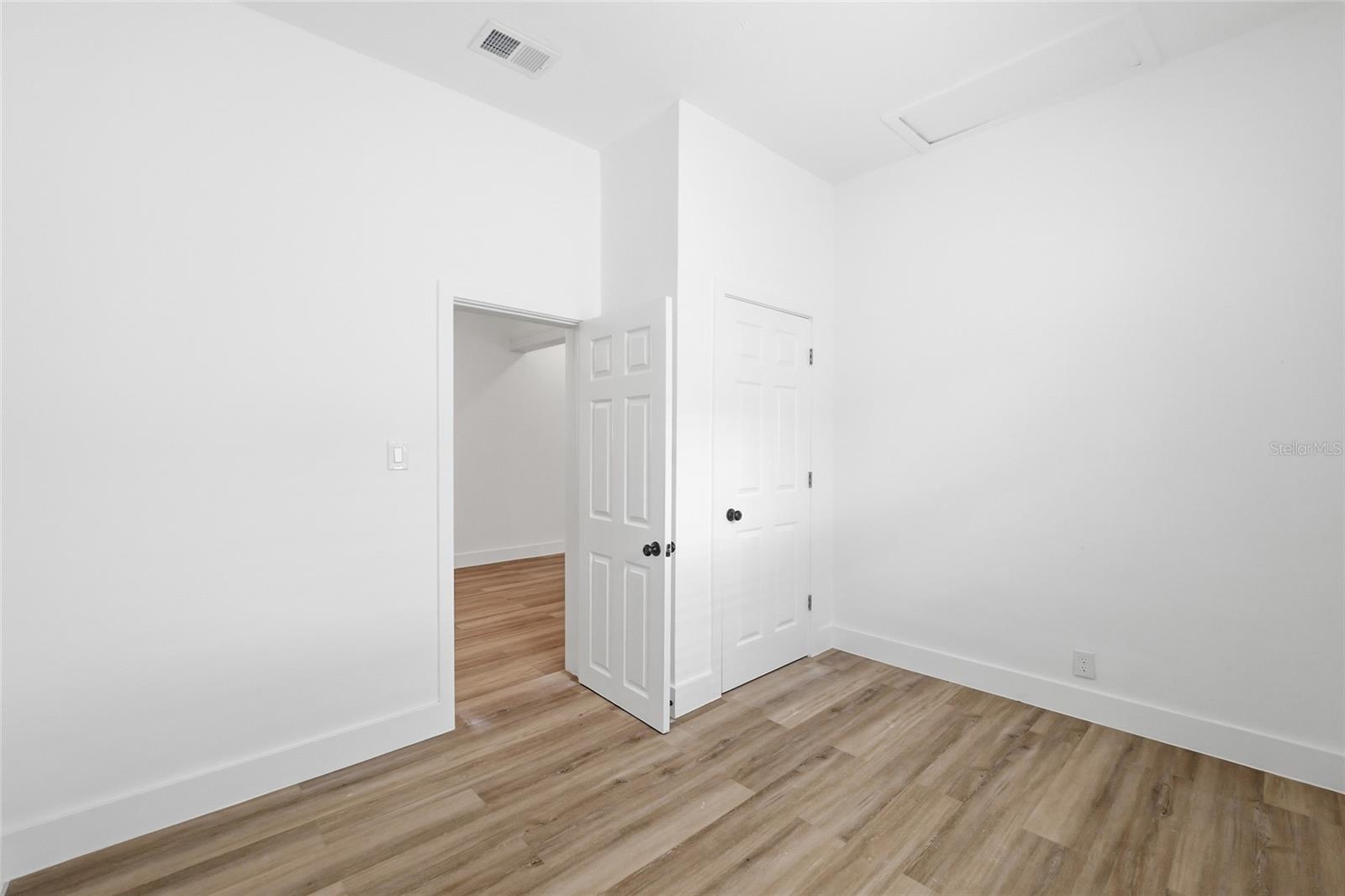 2120 W NASSAU ST — photo 22