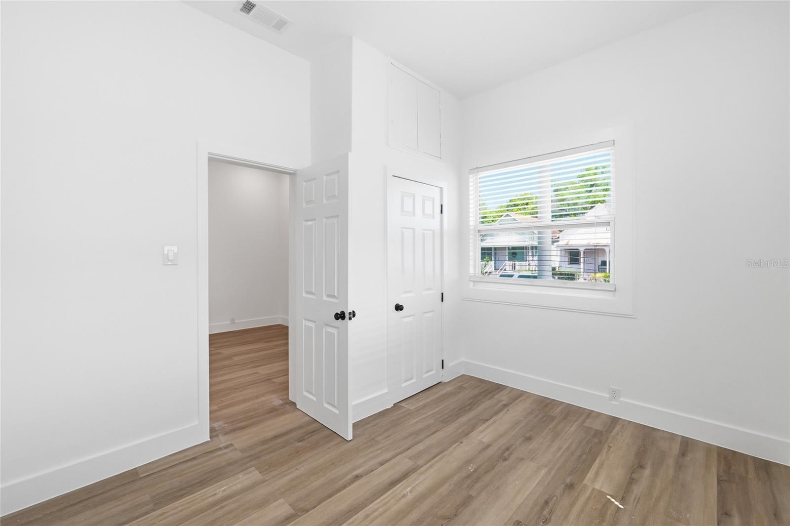 2120 W NASSAU ST — photo 17